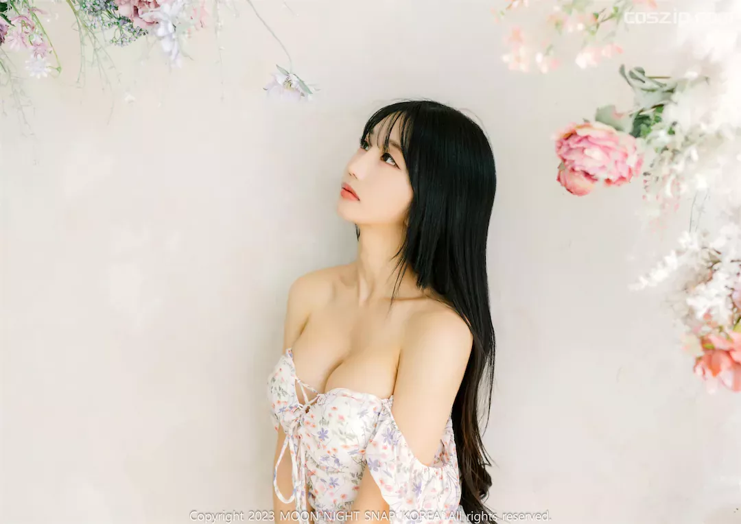 Moon-Night-Snap-Yunjin-Cant-Have-You-coszip.com-004