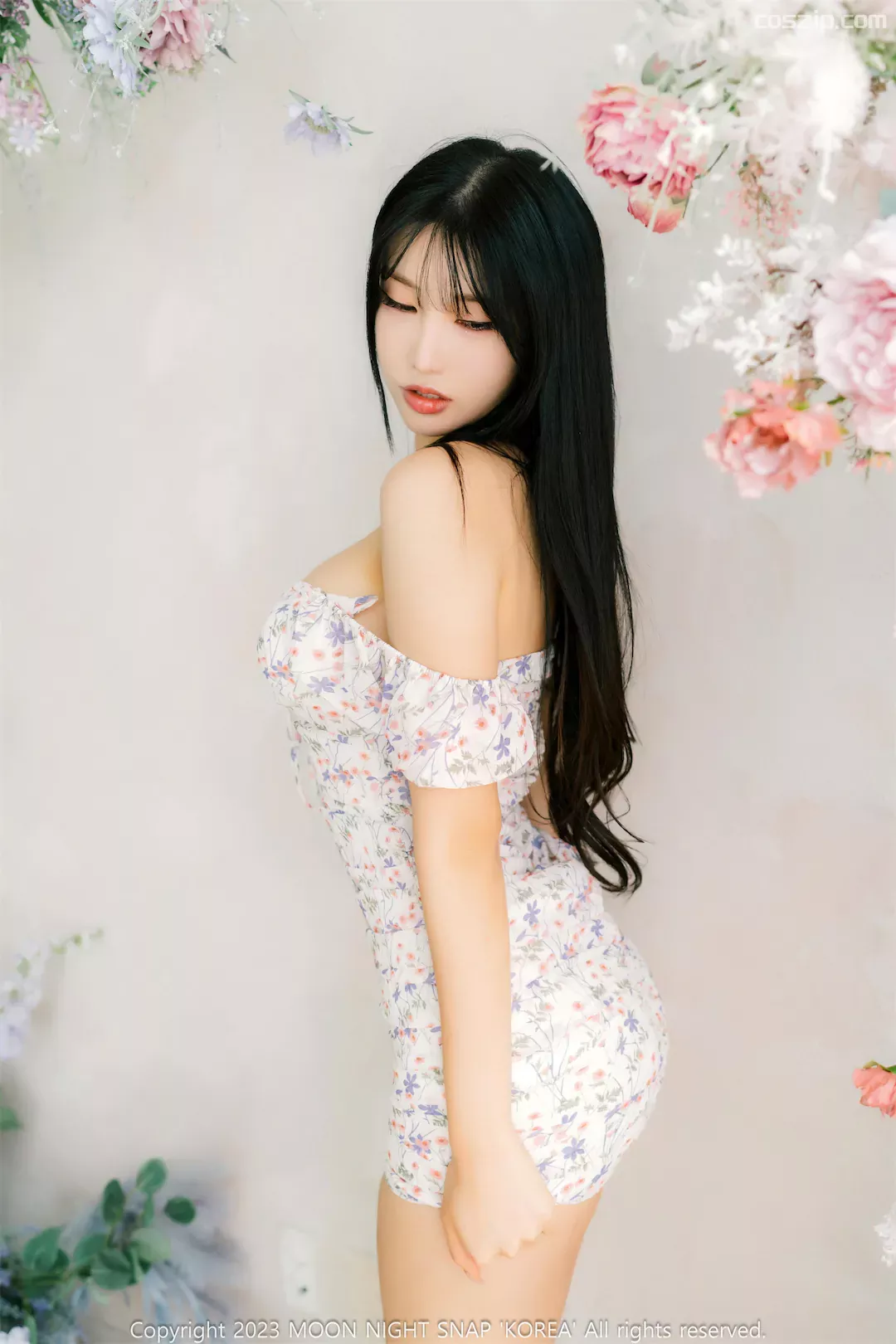 Moon-Night-Snap-Yunjin-Cant-Have-You-coszip.com-009