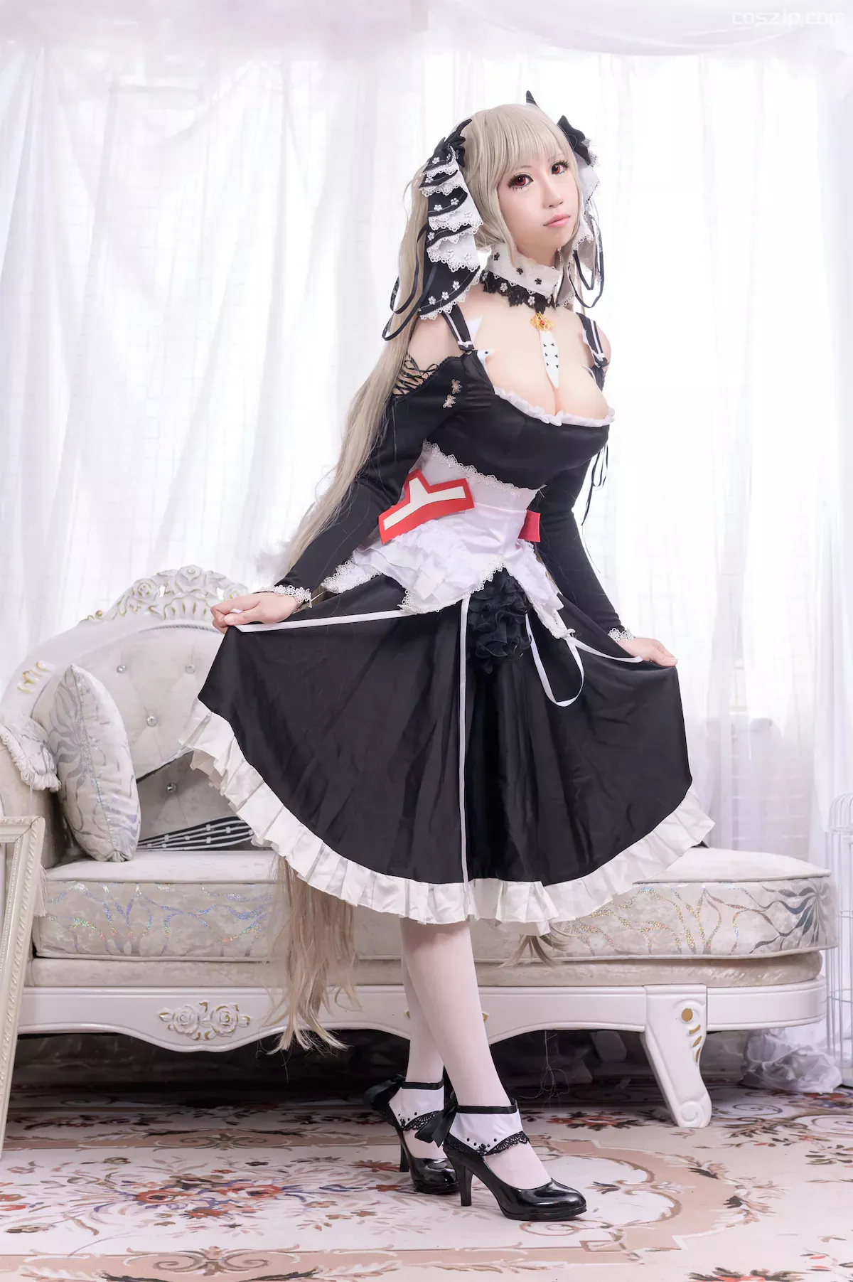 03_COSER_PHOTO_Rice_Balls_Awesome_3